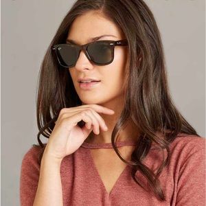 NWOT New Wayfarer Ray-Ban Tortoise Sunglasses with Case and Cloth - Unisex